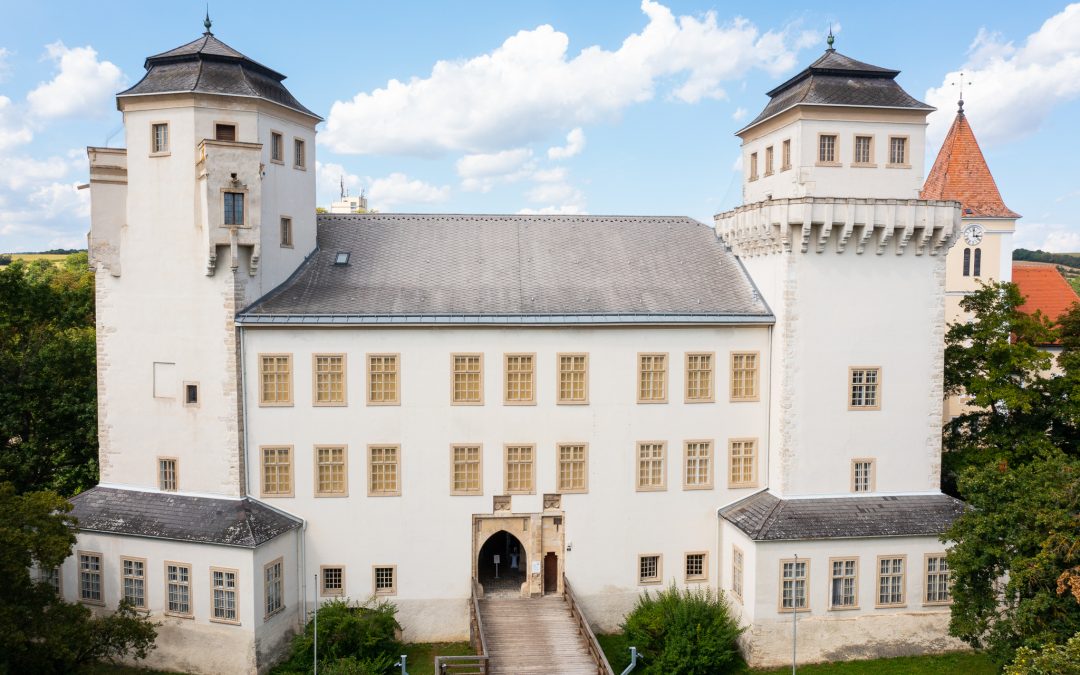Experimentelle Archäologie: Lehrveranstaltung & Aktivwochenende im MAMUZ Schloss Asparn/Zaya