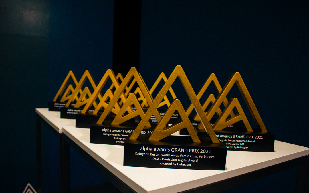 alpha awards GRAND PRIX 2023: Schicken Sie Ihren herausragenden Wettbewerb in´s Rennen